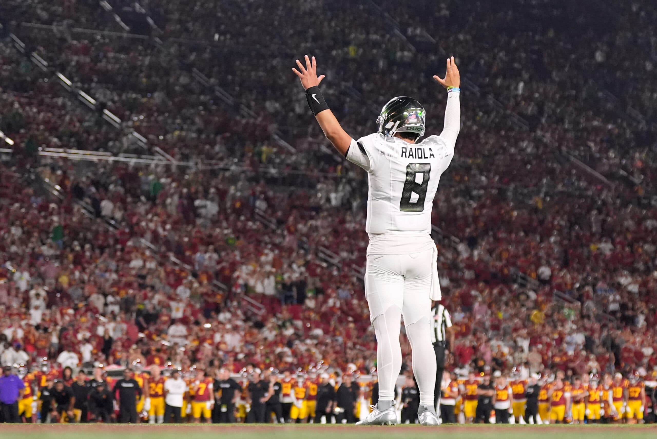 QB Raiola to start with Moore ruled out of No. 13 Oregon’s game against No. 21 UCLA