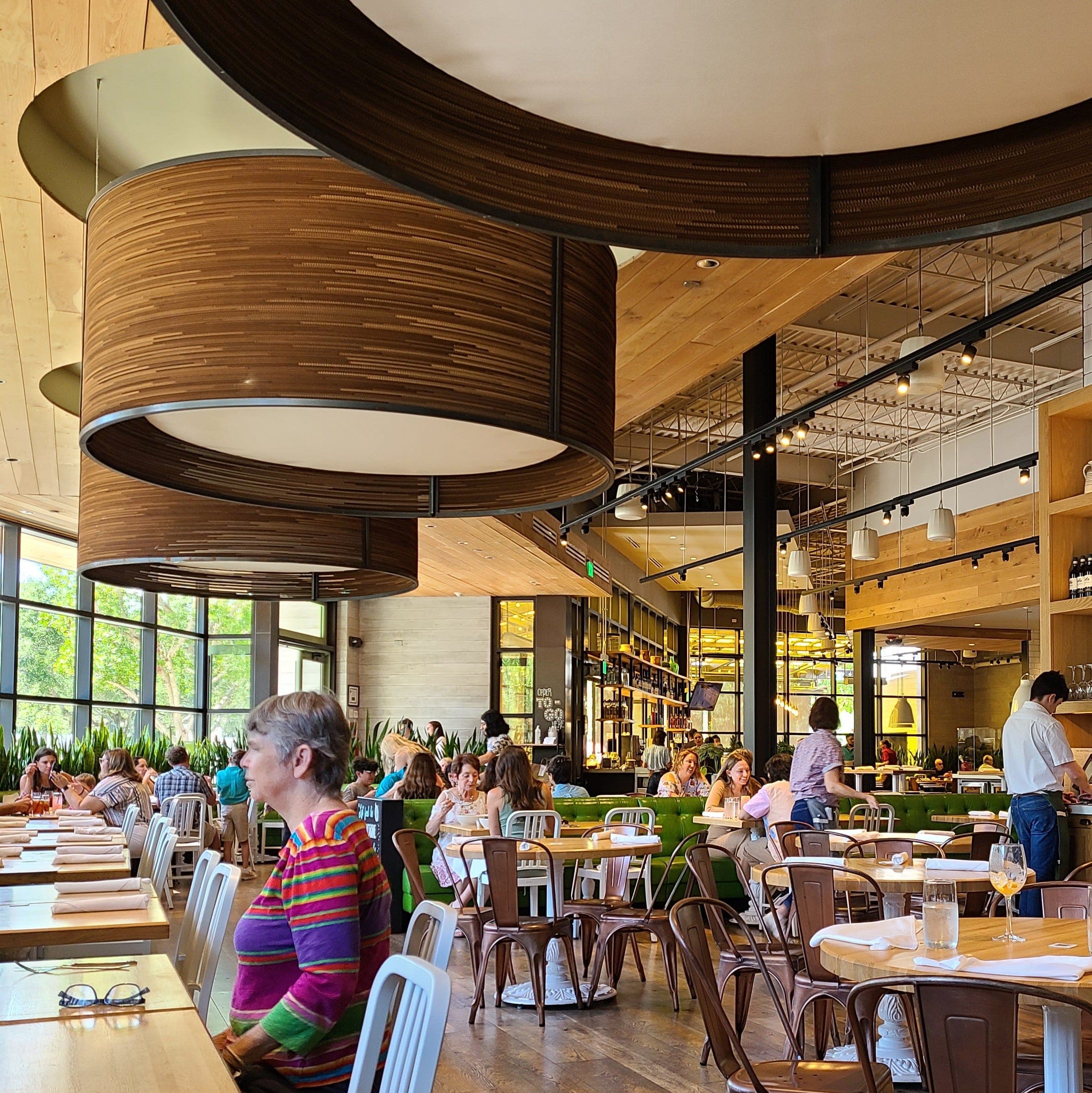 Restaurant chain closes its only New York location amid bankruptcy - AOL